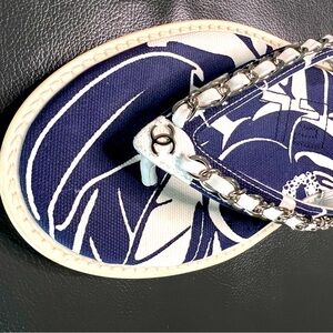 Chanel white leather chain flip flop